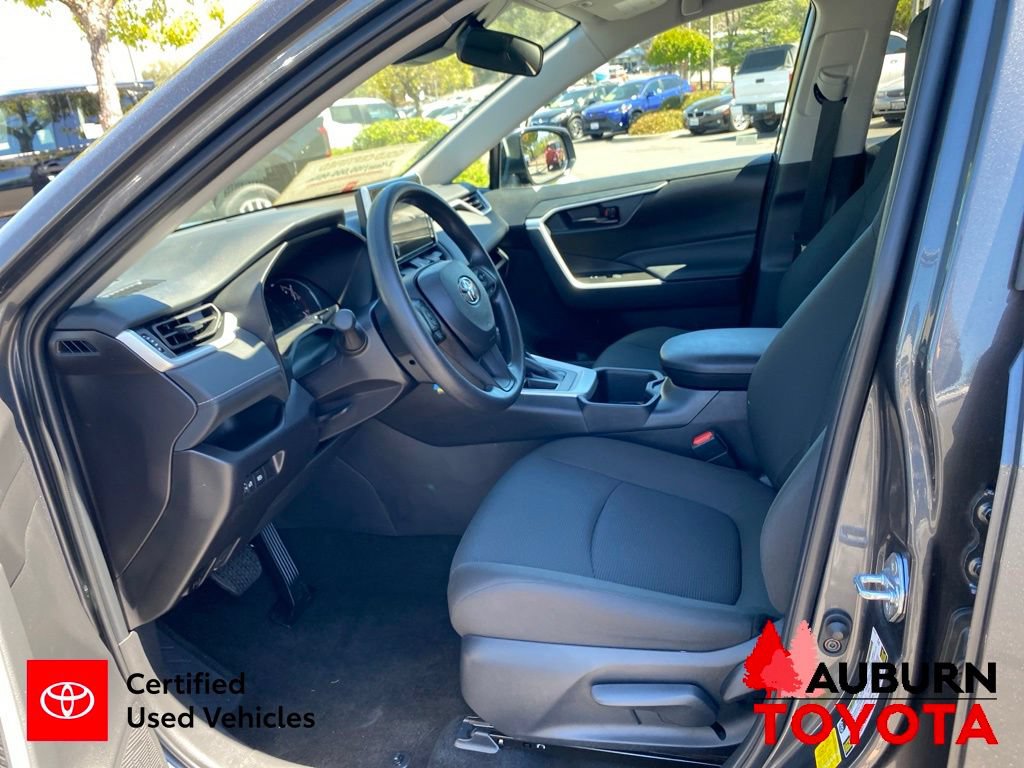 Certified 2025 Toyota RAV4 LE FWD image 30