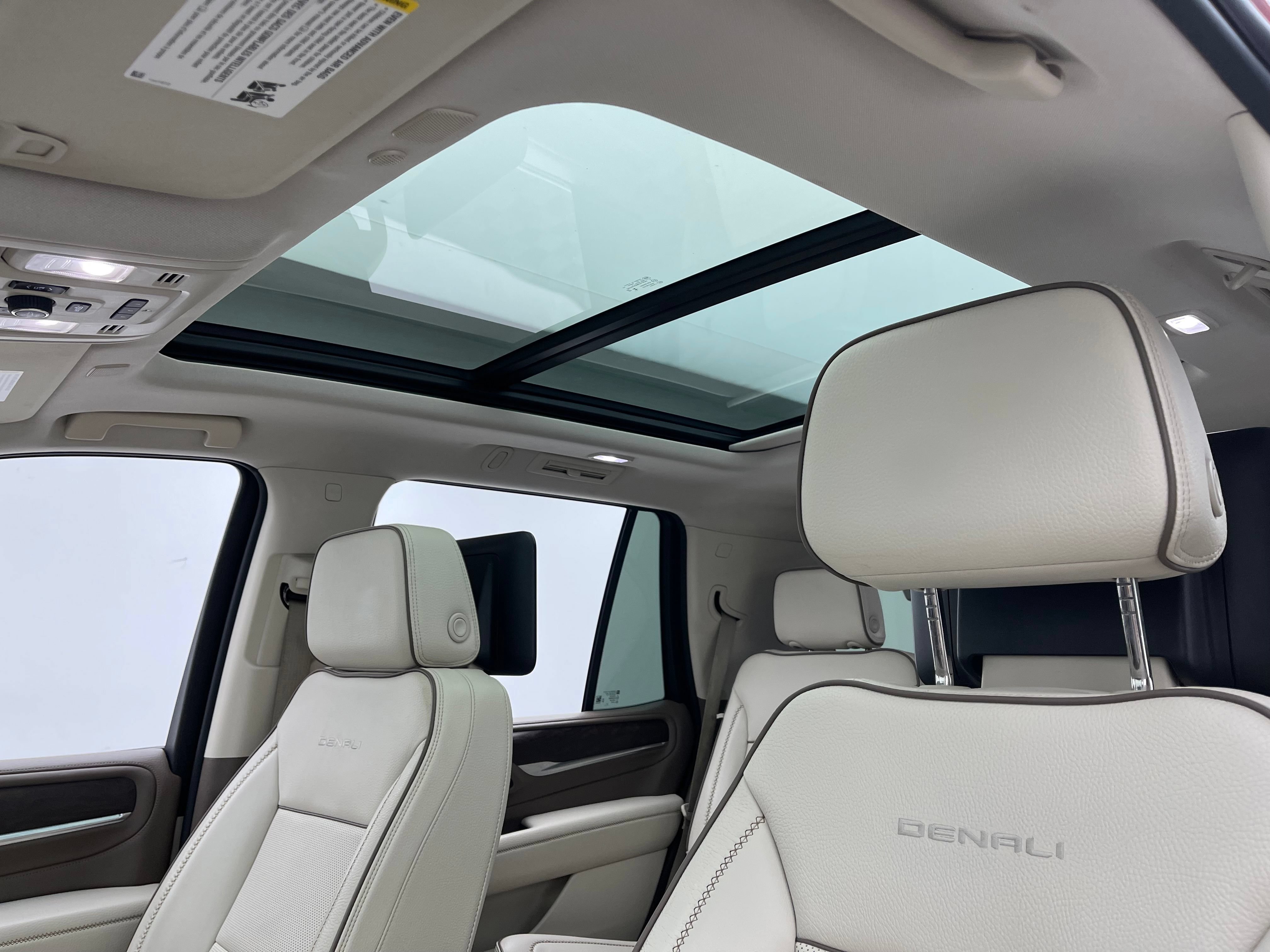 Used 2024 GMC Yukon Denali AWD/4WD image 5
