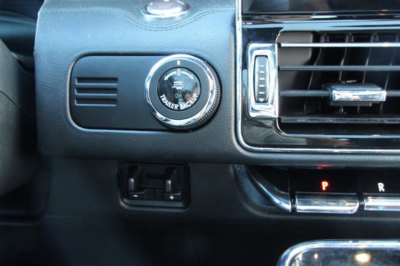 Used 2022 Lincoln Navigator Reserve image 28