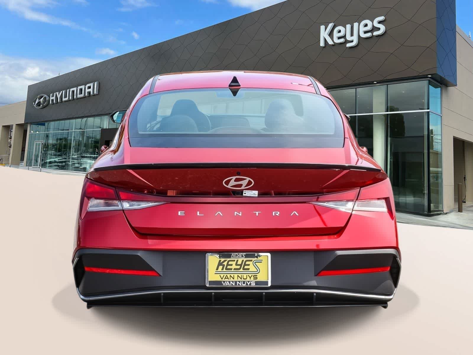 Certified 2025 Hyundai Elantra Sport w/ Cargo Package FWD image 6