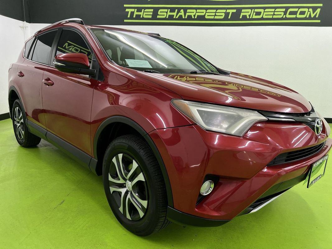 Used 2016 Toyota RAV4 XLE AWD/4WD image 2