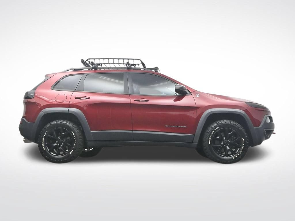 Used 2016 Jeep Cherokee Trailhawk w/ Comfort/Convenience Group AWD/4WD image 35