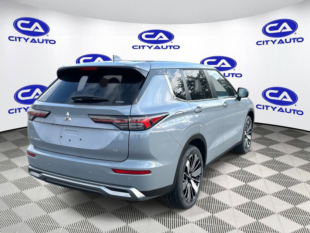 New 2026 Mitsubishi Outlander SE AWD/4WD image 3