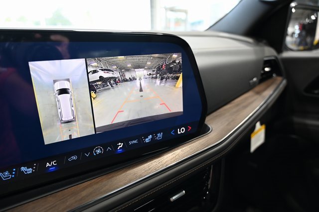 New 2026 Chevrolet Suburban High Country image 19