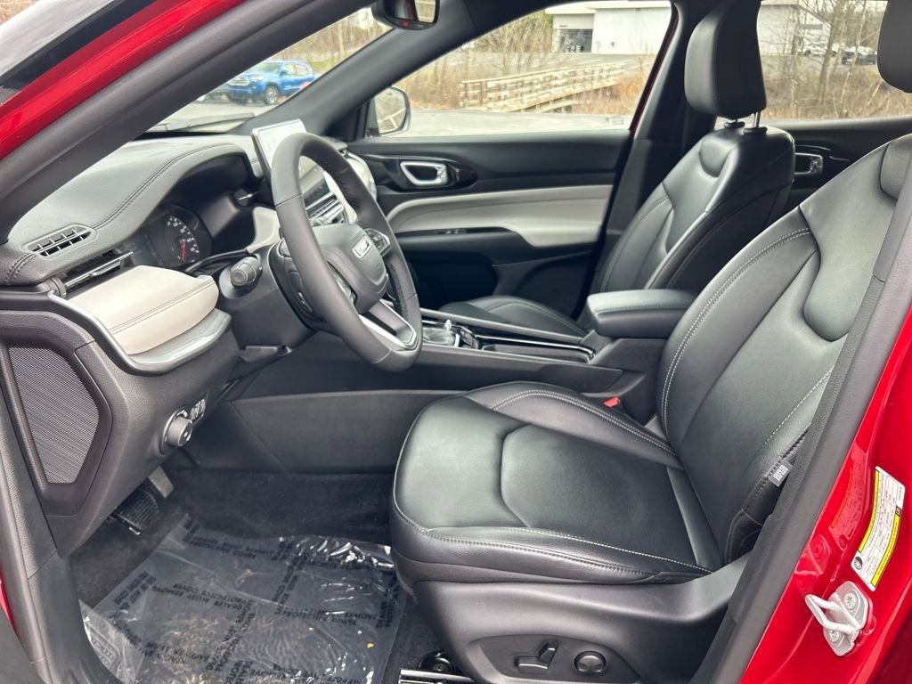 Used 2026 Jeep Compass Limited image 18