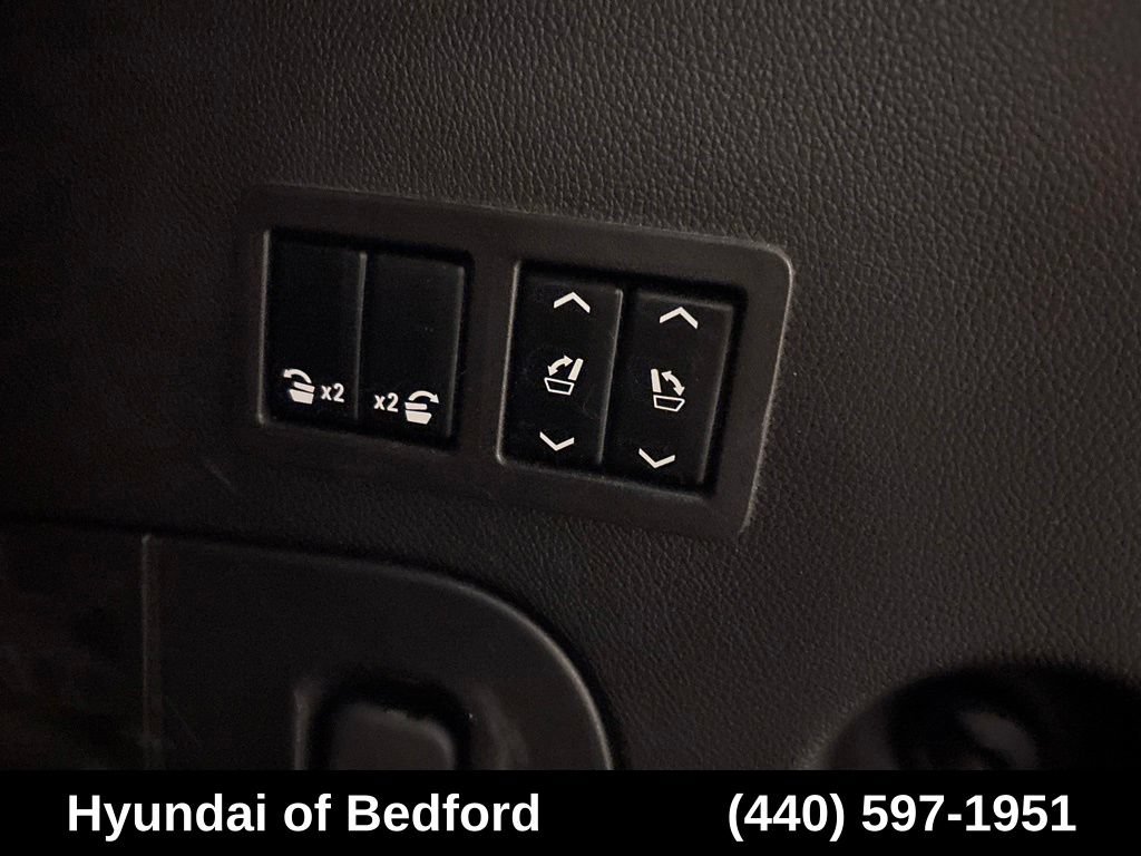 Used 2019 Chevrolet Tahoe LT w/ Luxury Package AWD/4WD image 12
