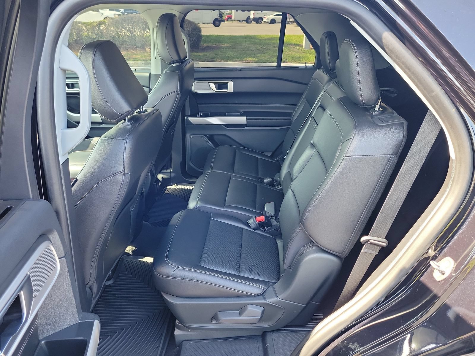 Certified 2021 Ford Explorer Limited w/ Equipment Group 301A RWD image 11