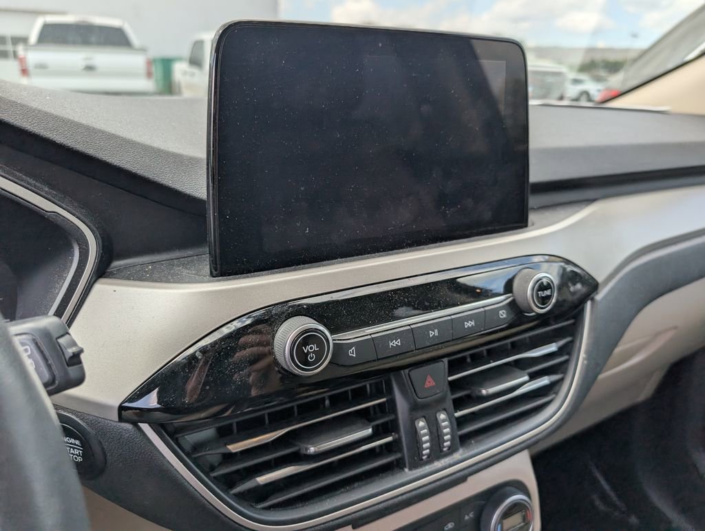 Used 2020 Ford Escape SEL image 16