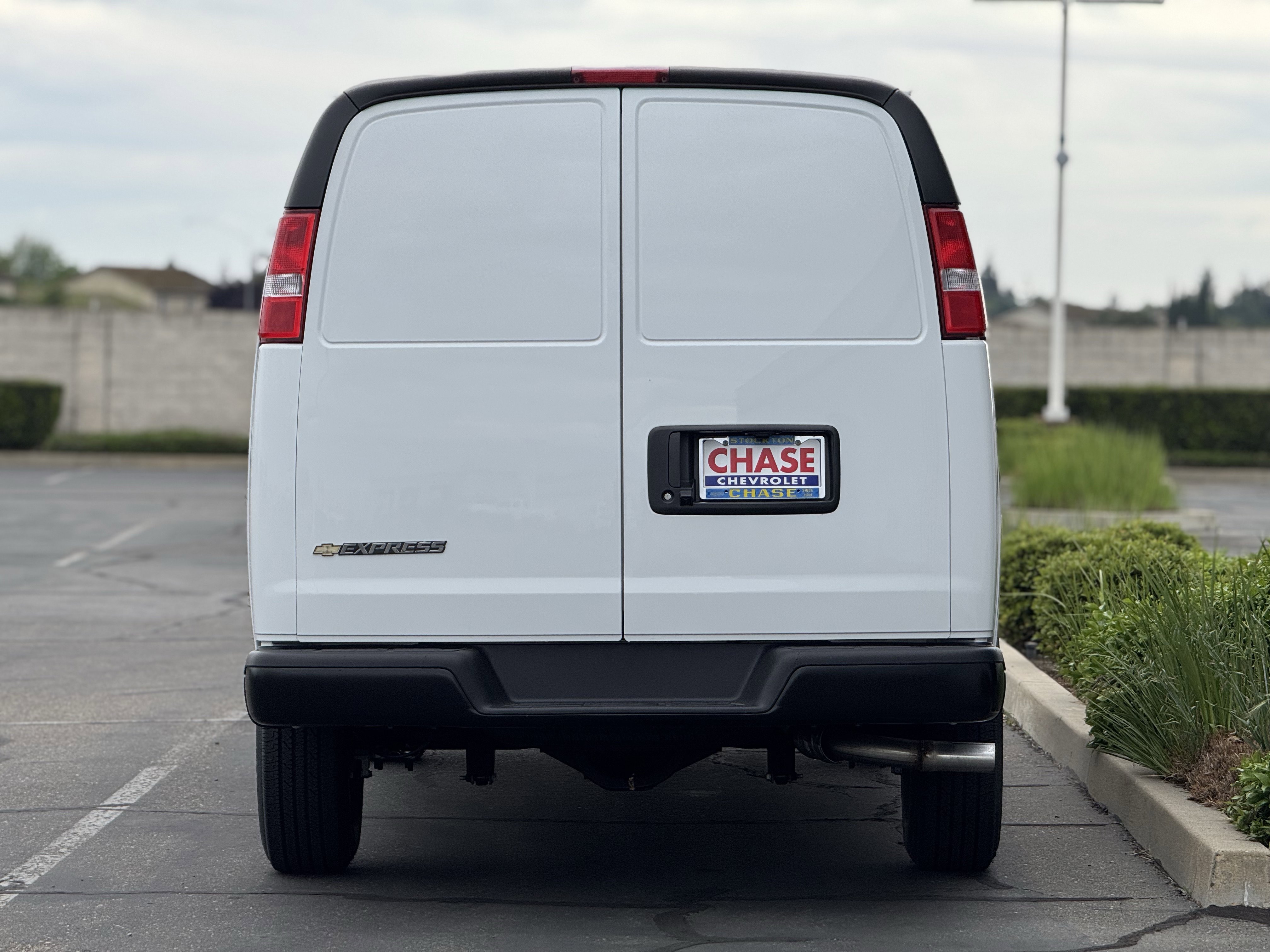 New 2026 Chevrolet Express 2500 w/ Driver Convenience Package image 6