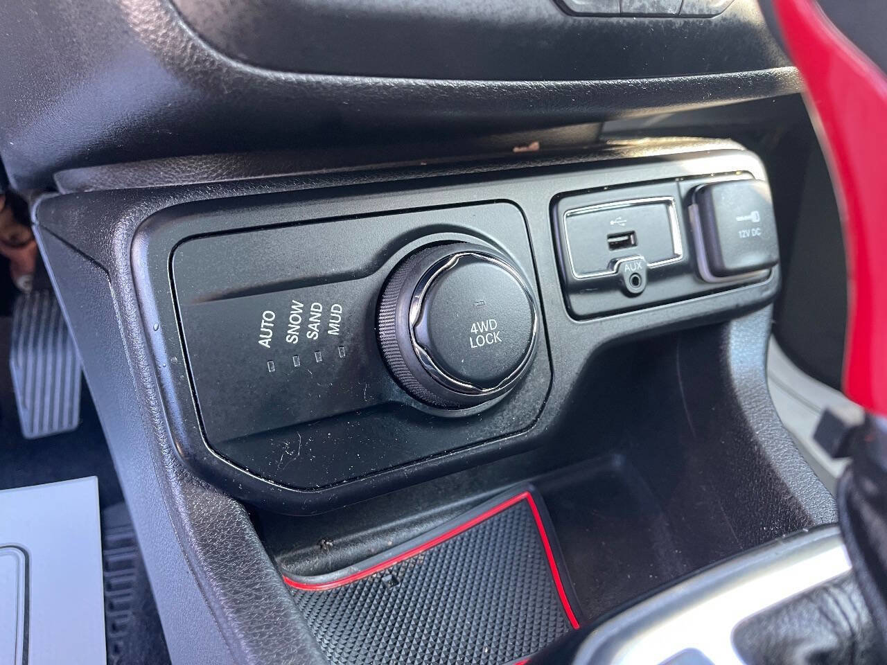Used 2018 Jeep Renegade Latitude image 16