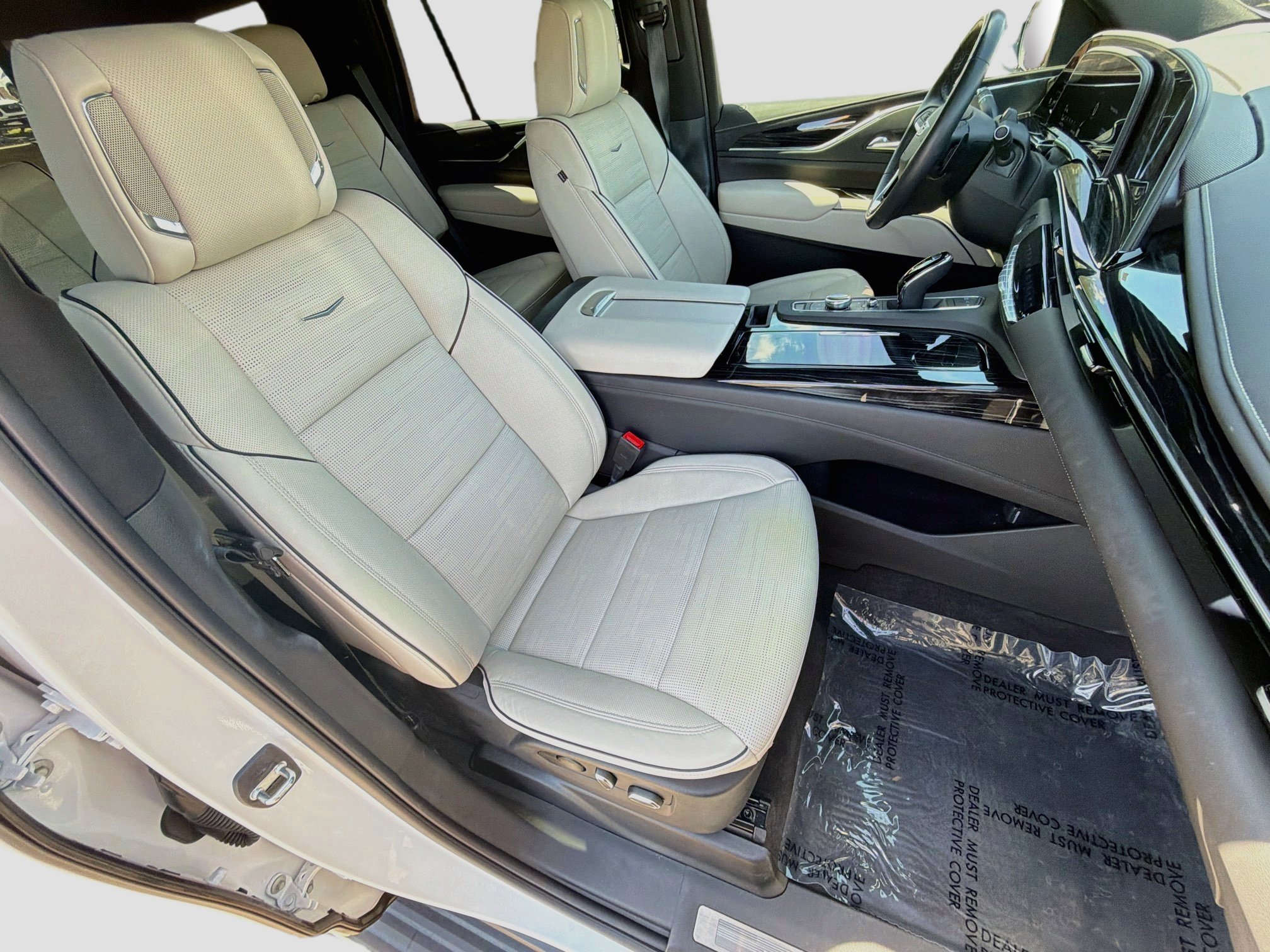 Certified 2023 Cadillac Escalade Sport w/ Touring Package AWD/4WD image 31