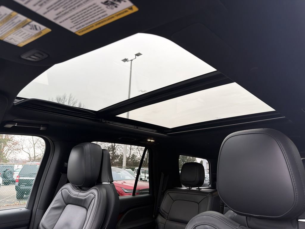 Certified 2024 Lincoln Navigator Reserve image 30