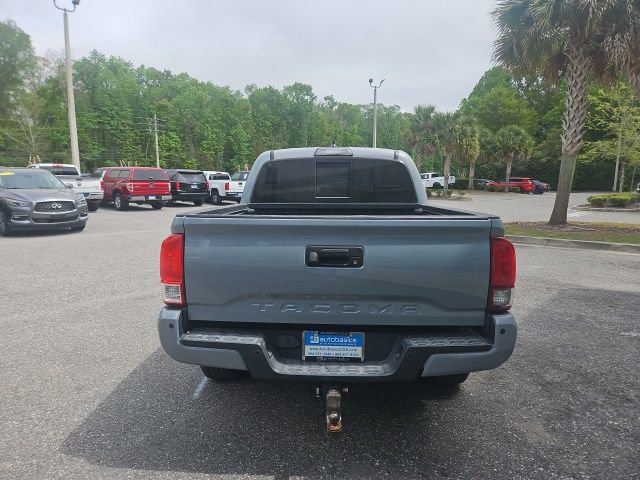 Used 2019 Toyota Tacoma TRD Sport w/ TRD Premium Sport Package image 4