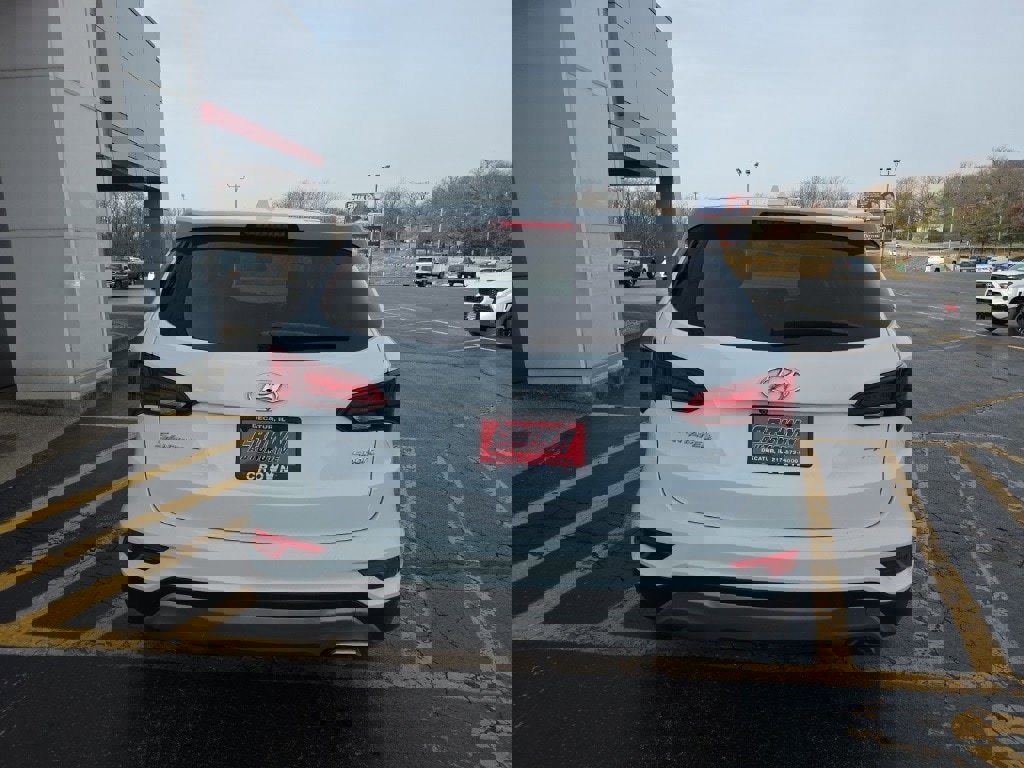 Used 2017 Hyundai Santa Fe Sport image 4