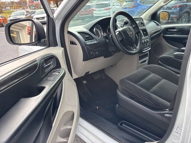 Used 2016 Dodge Grand Caravan SE w/ Quick Order Package 29E SE image 13