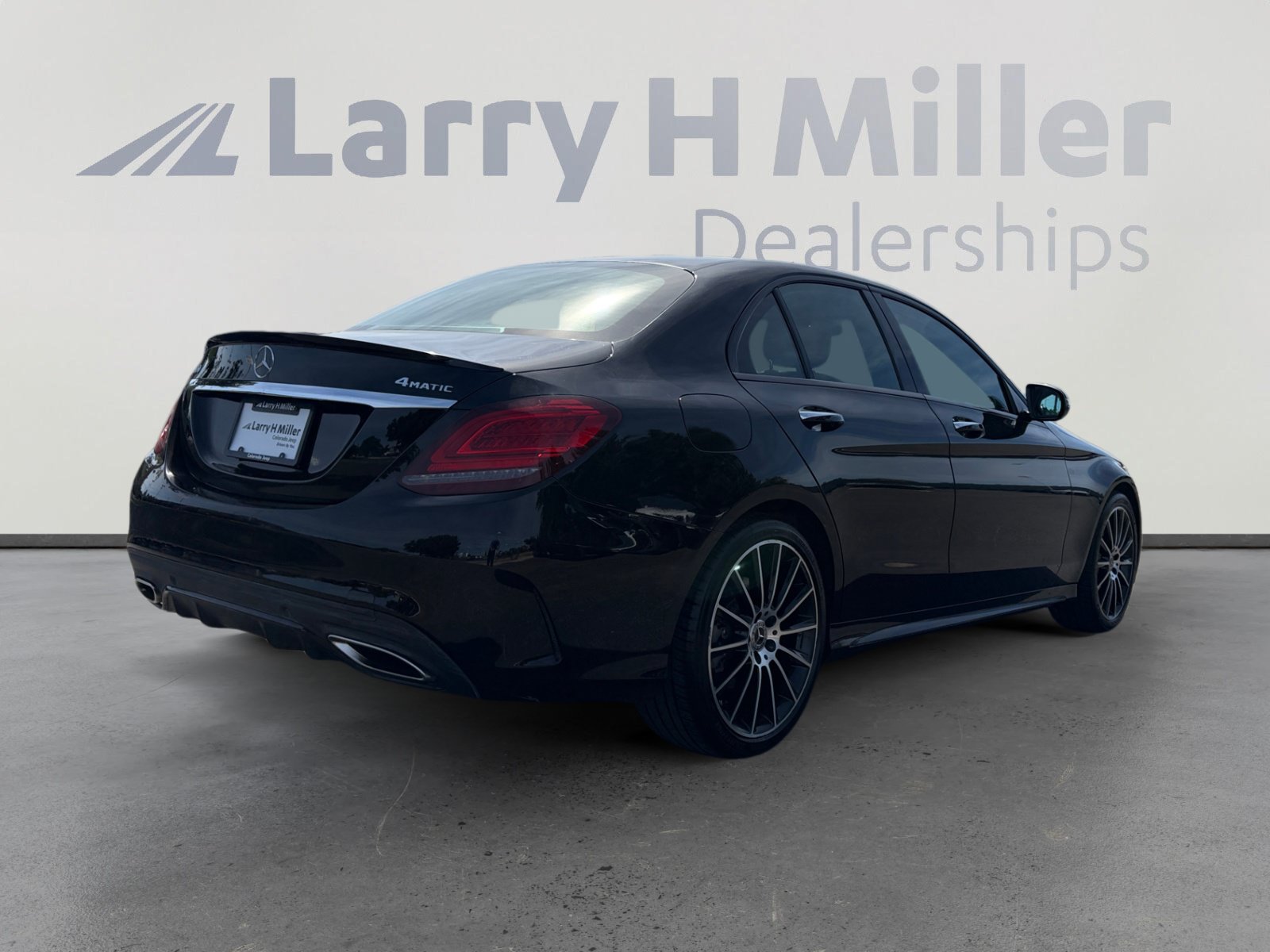 Used 2020 Mercedes-Benz C 300 4MATIC Sedan image 5