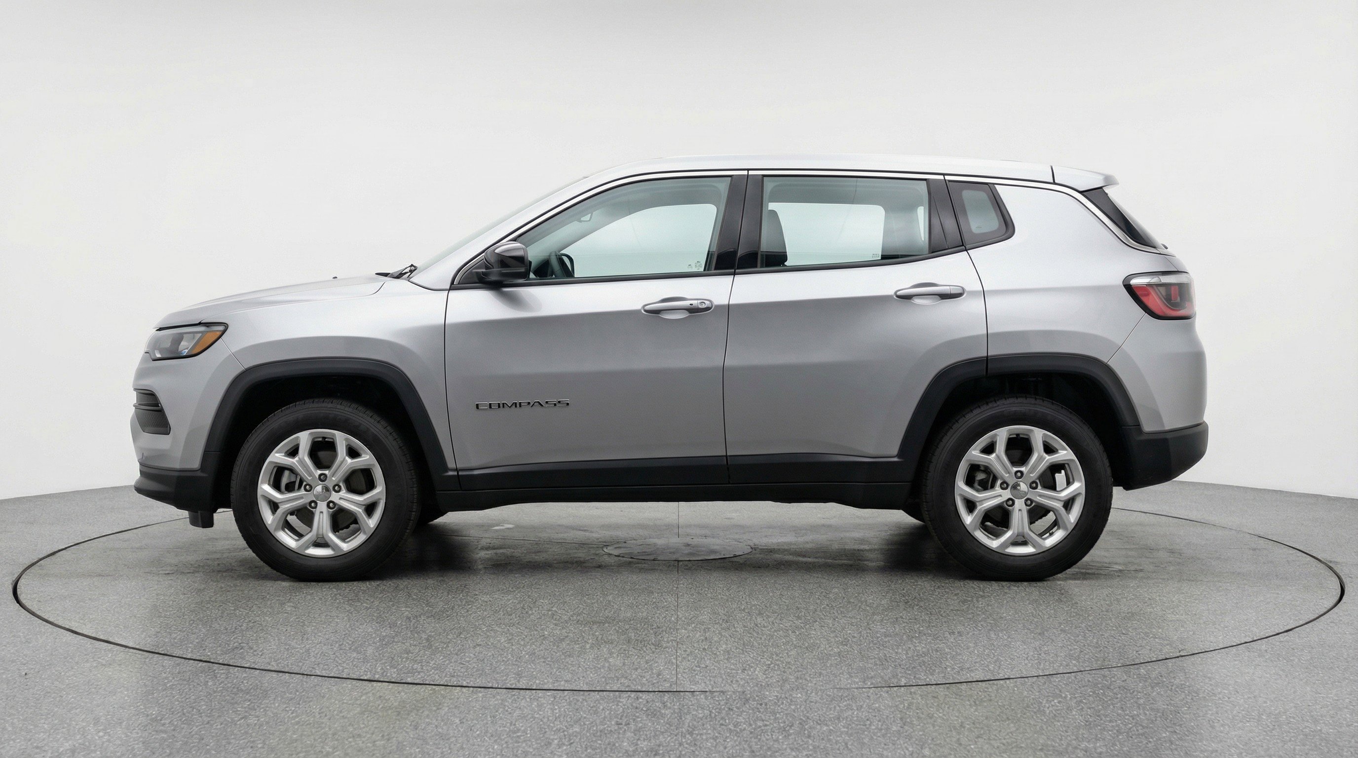 Used 2025 Jeep Compass Latitude image 5
