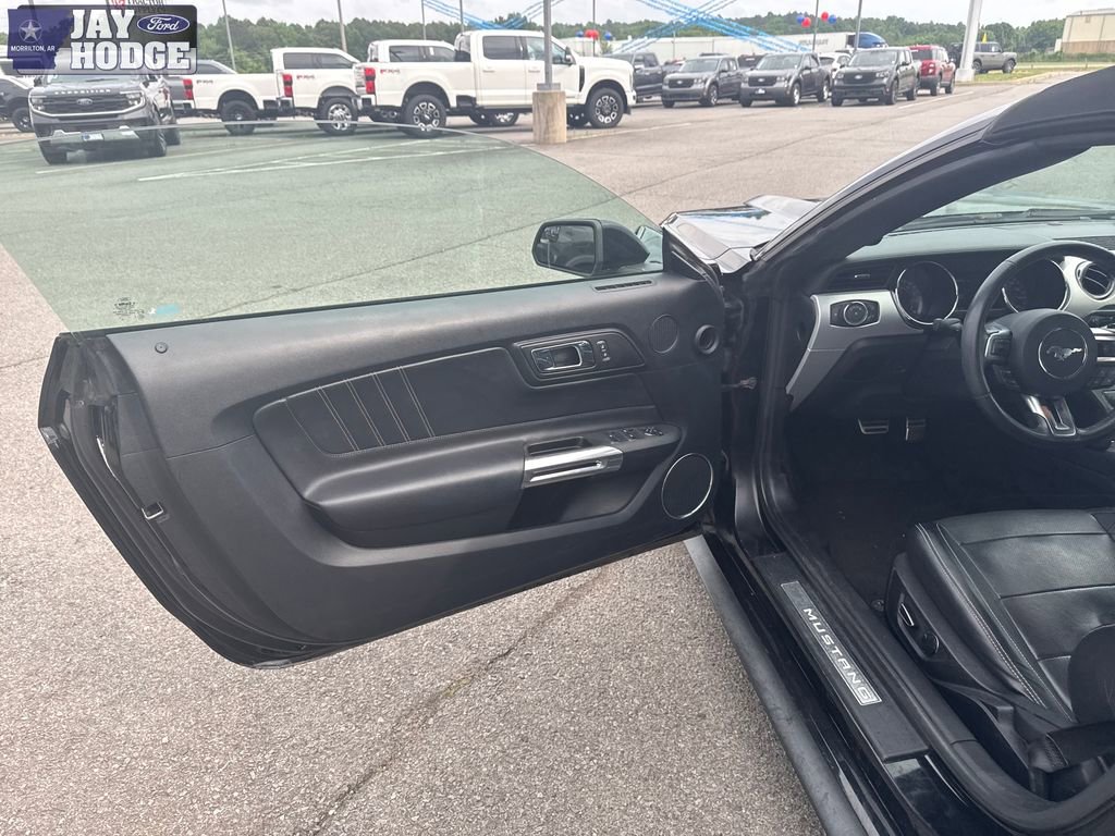 Used 2017 Ford Mustang Premium RWD image 21