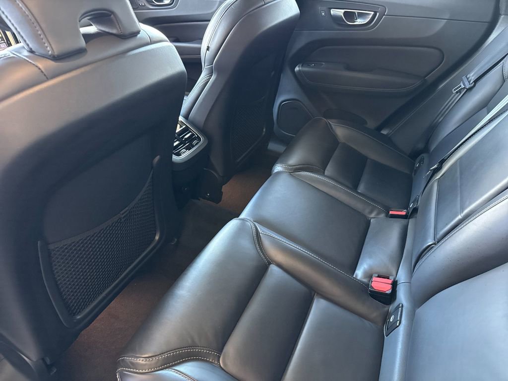 Certified 2023 Volvo XC60 B5 Ultimate AWD/4WD image 11