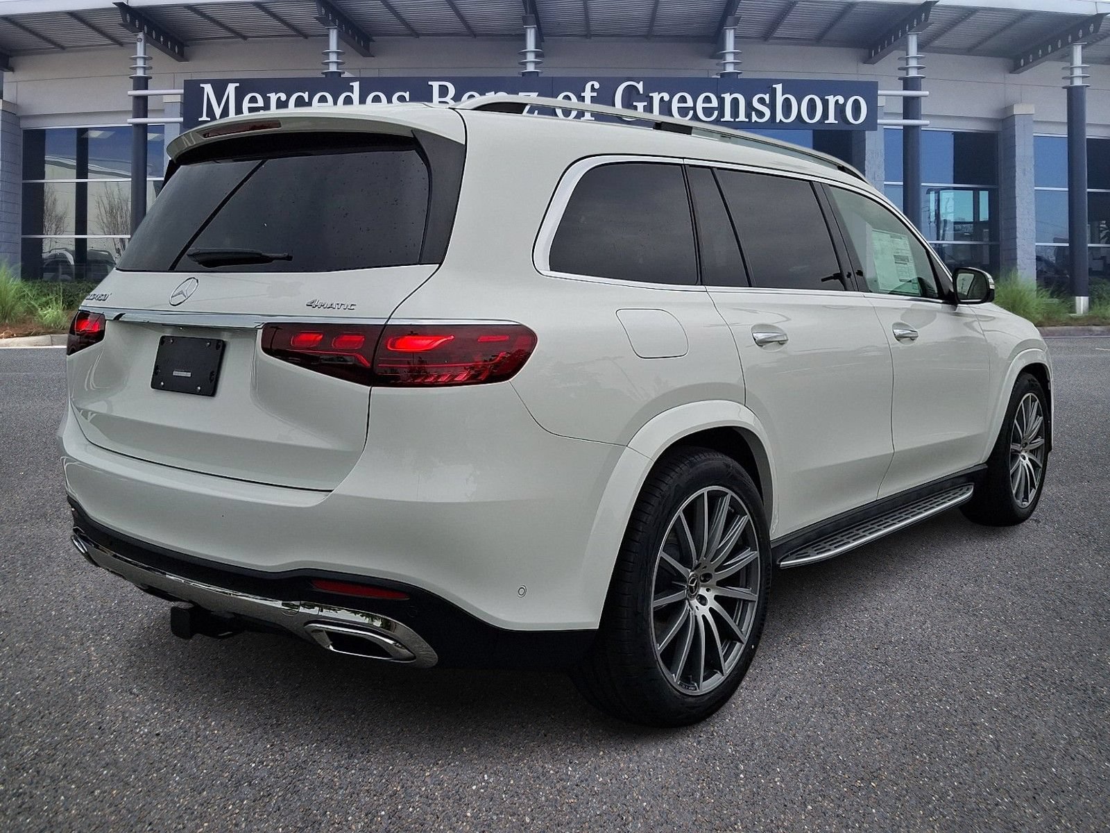 New 2026 Mercedes-Benz GLS 450 4MATIC image 4