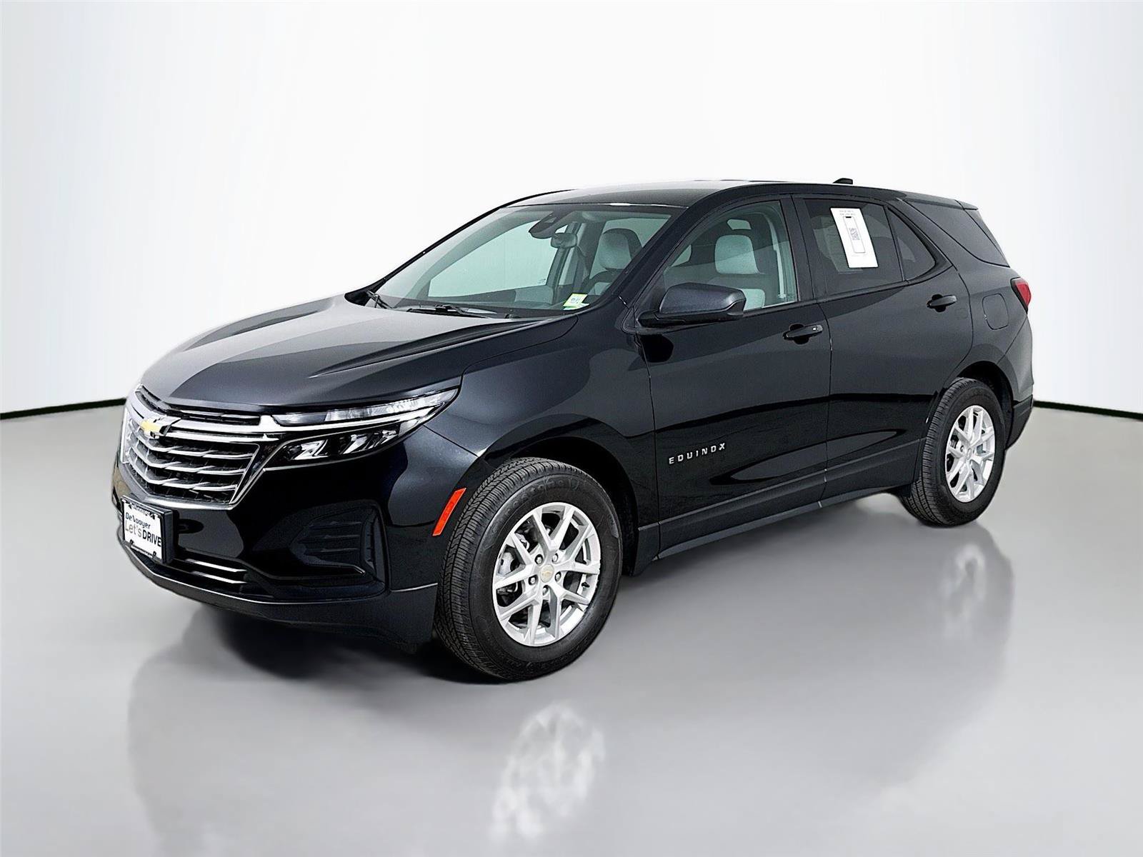 Used 2024 Chevrolet Equinox LS w/ LS Convenience Package AWD/4WD image 5