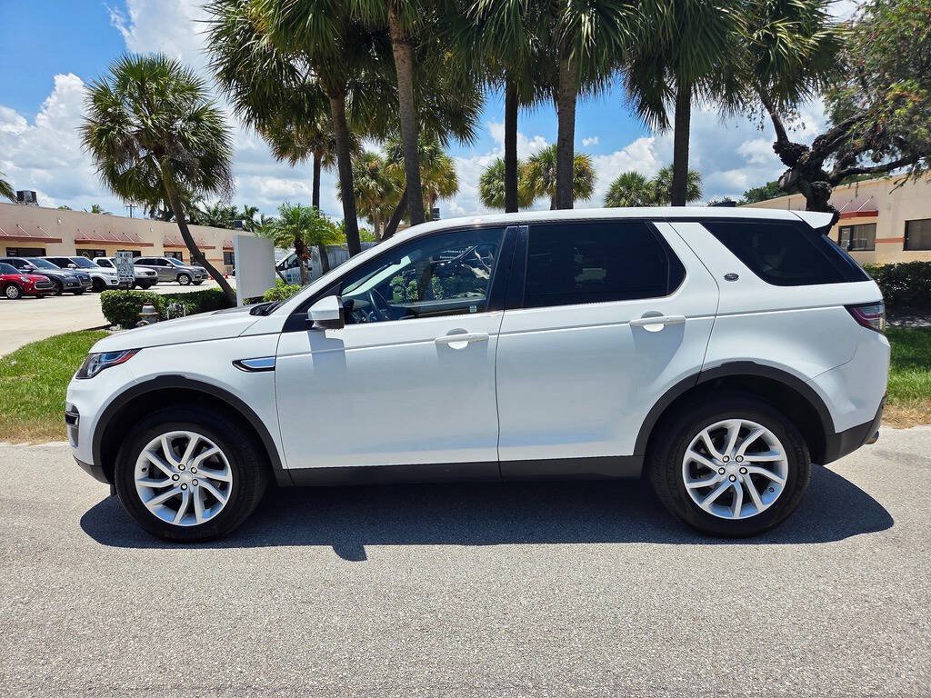 Used 2017 Land Rover Discovery Sport HSE AWD/4WD image 5