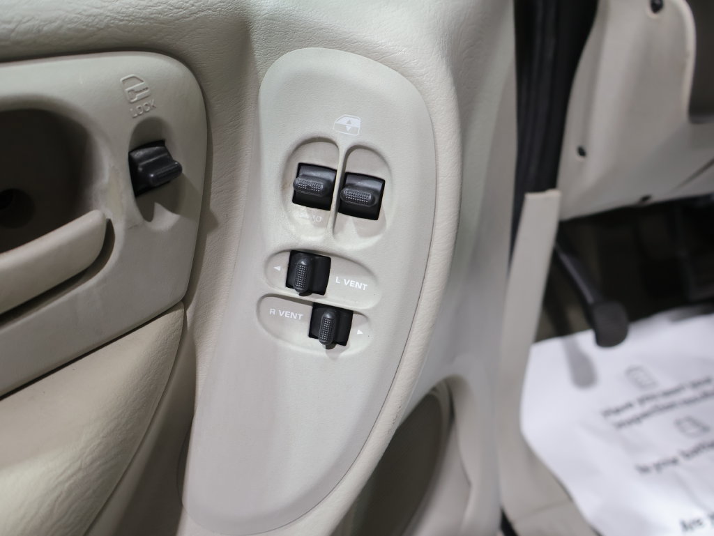 Used 2007 Dodge Grand Caravan SXT FWD image 14