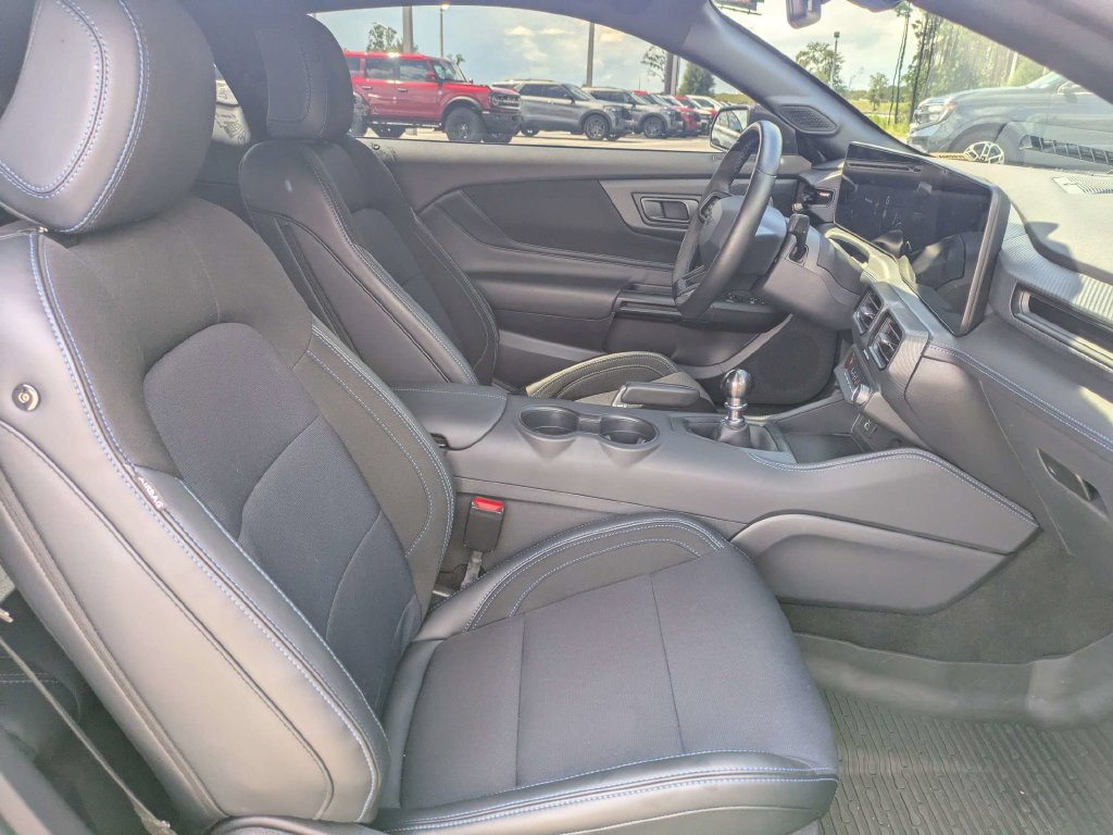 Used 2026 Ford Mustang Dark Horse RWD image 25
