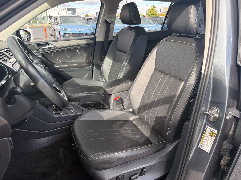 Certified 2023 Volkswagen Tiguan SE w/ Panoramic Sunroof Package FWD image 7
