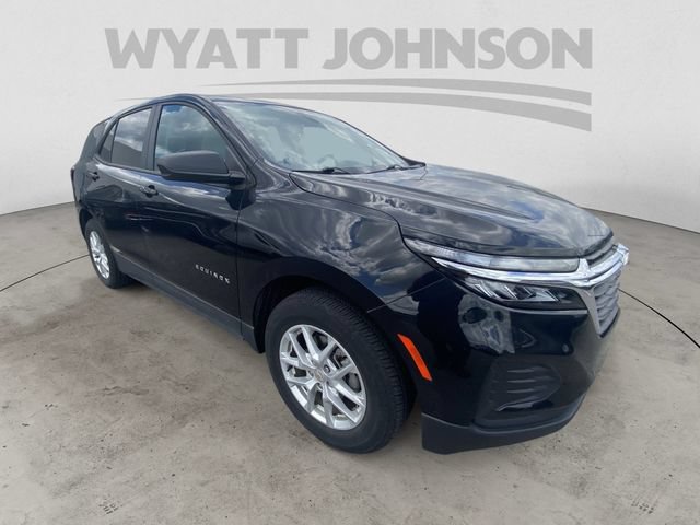 Used 2024 Chevrolet Equinox LS w/ LS Convenience Package AWD/4WD image 12