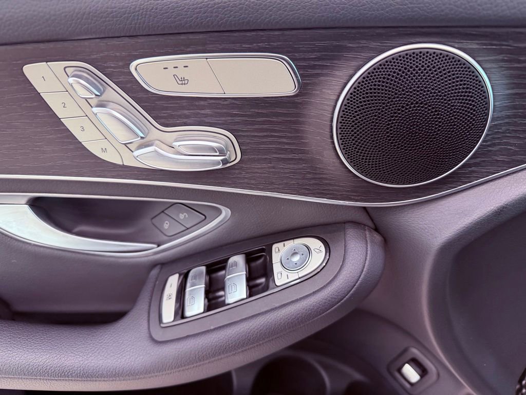 Used 2022 Mercedes-Benz GLC 300 image 19