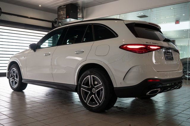 New 2025 Mercedes-Benz GLC 350e 4MATIC image 4