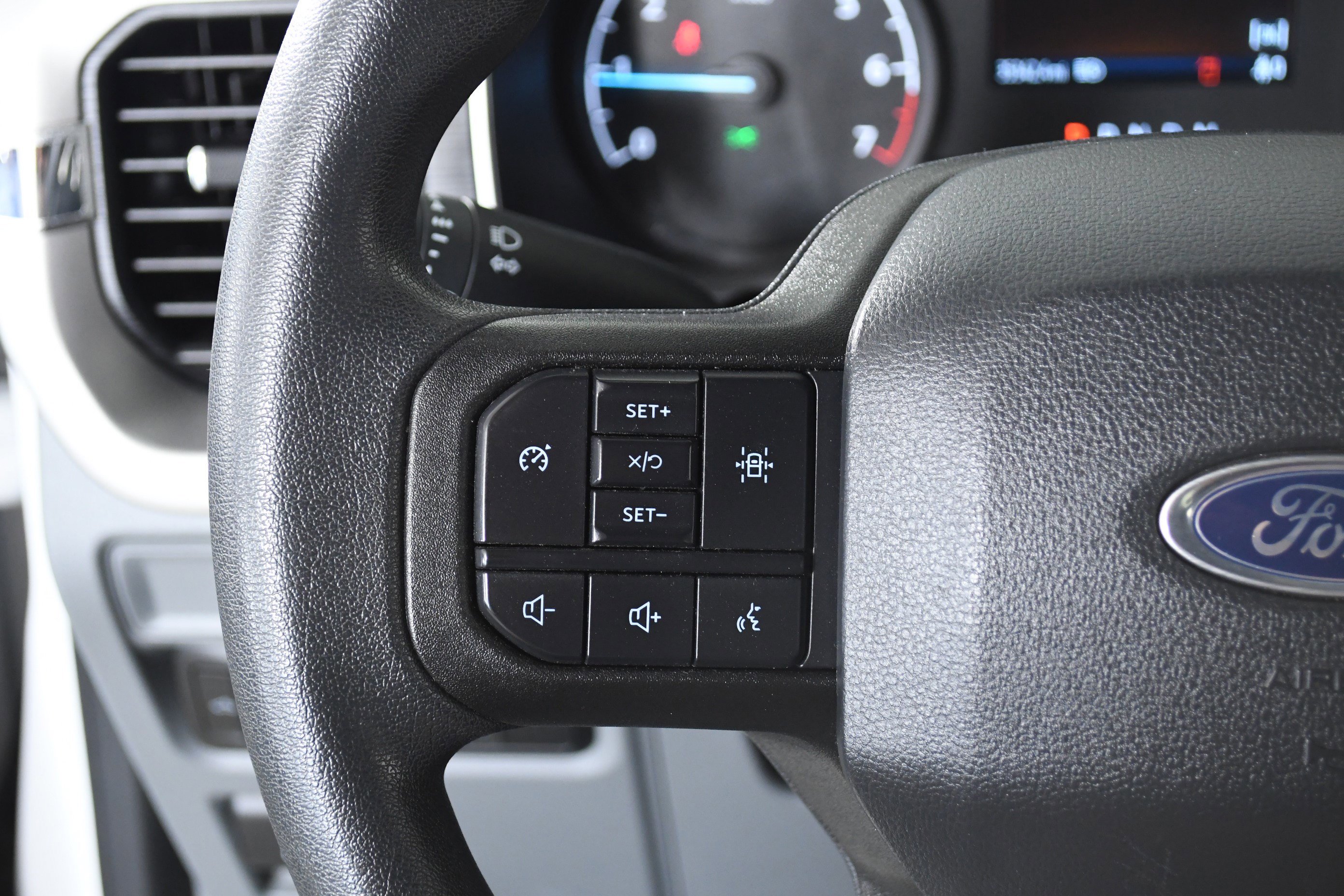 Used 2022 Ford F150 XLT image 11