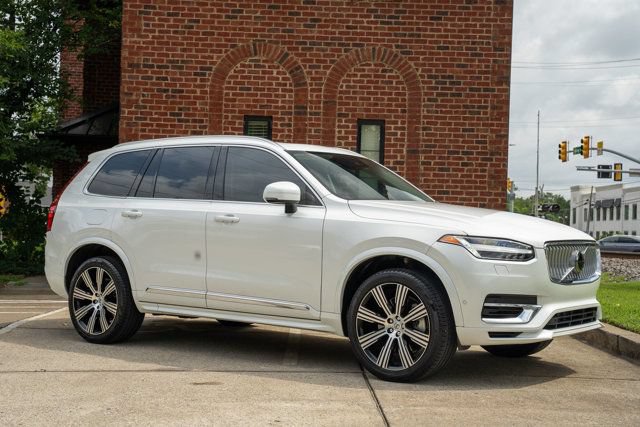 Used 2025 Volvo XC90 T8 Plus w/ Protection Package Premier AWD/4WD image 3