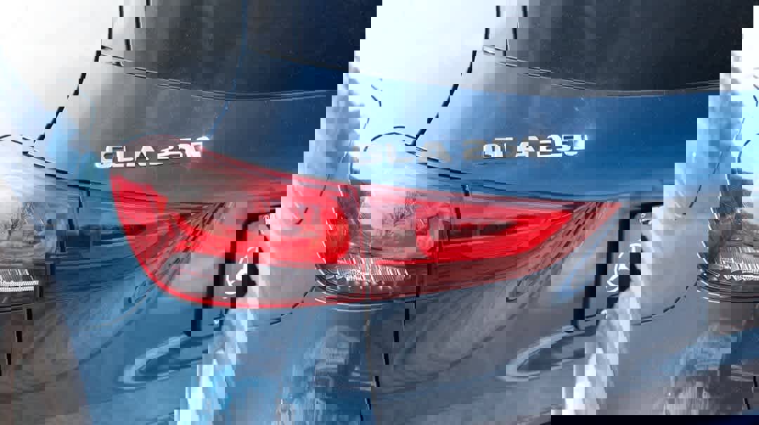 Used 2022 Mercedes-Benz GLA 250 4MATIC image 32