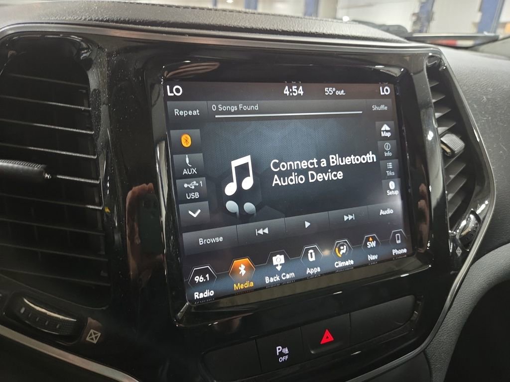 Used 2019 Jeep Cherokee Limited image 19