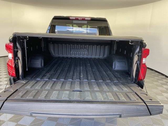 Used 2022 Chevrolet Silverado 1500 High Country w/ Technology Package AWD/4WD image 9