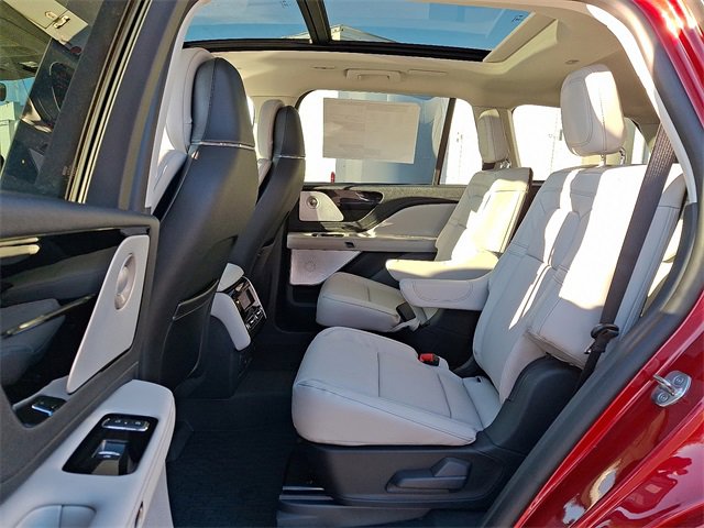 New 2026 Lincoln Aviator Reserve image 5