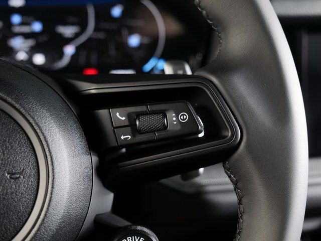 Certified 2026 Porsche Cayenne AWD/4WD image 23