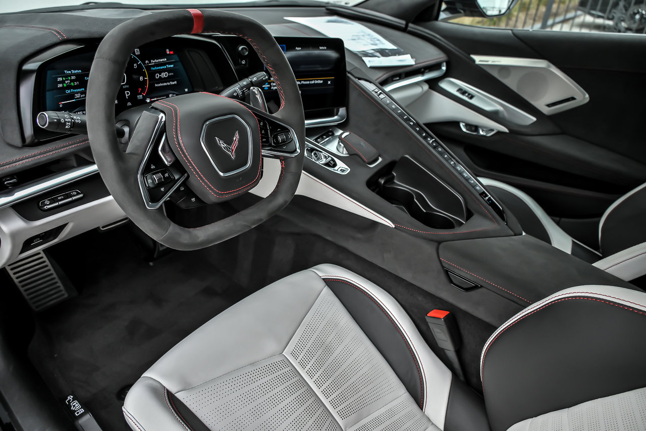 Used 2023 Chevrolet Corvette Stingray Premium Conv w/ Z51 Performance Package image 26