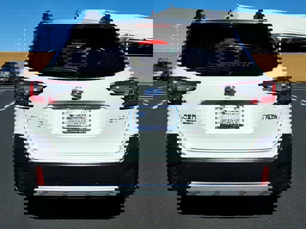 Certified 2022 Subaru Outback Limited image 6