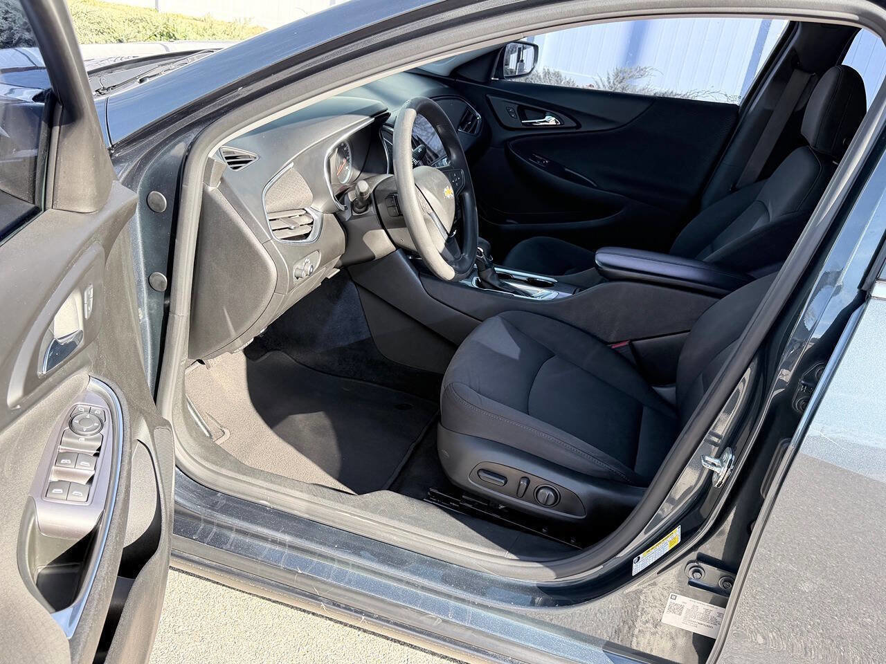 Used 2021 Chevrolet Malibu LT image 8