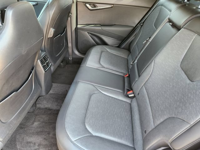 Certified 2024 Kia Niro FWD image 32