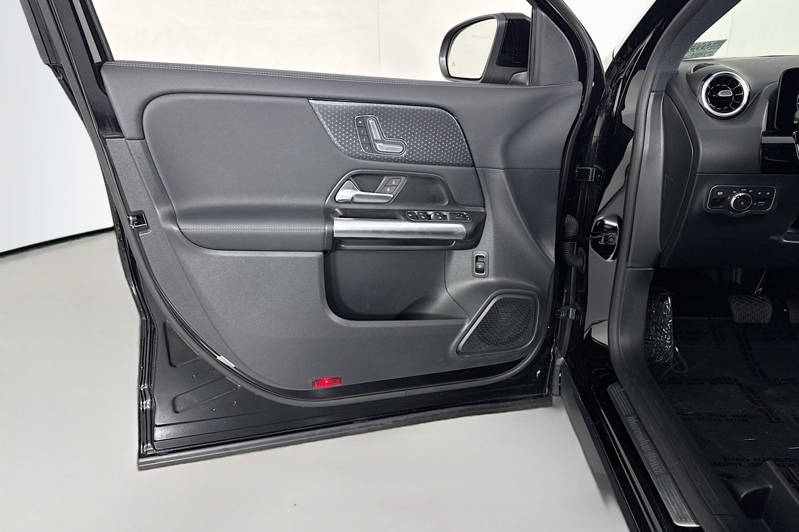 Certified 2026 Mercedes-Benz GLA 250 image 21