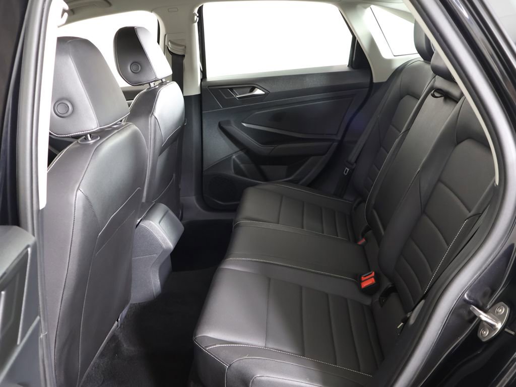 Used 2024 Volkswagen Jetta SE image 33