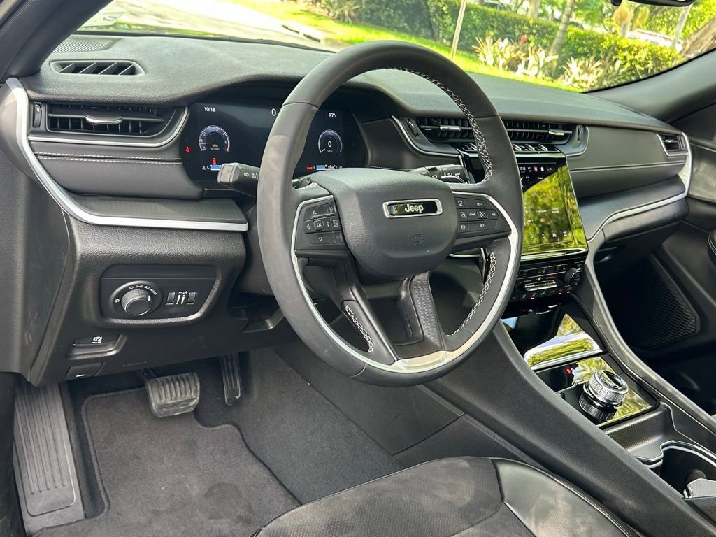 Certified 2024 Jeep Grand Cherokee Altitude image 46