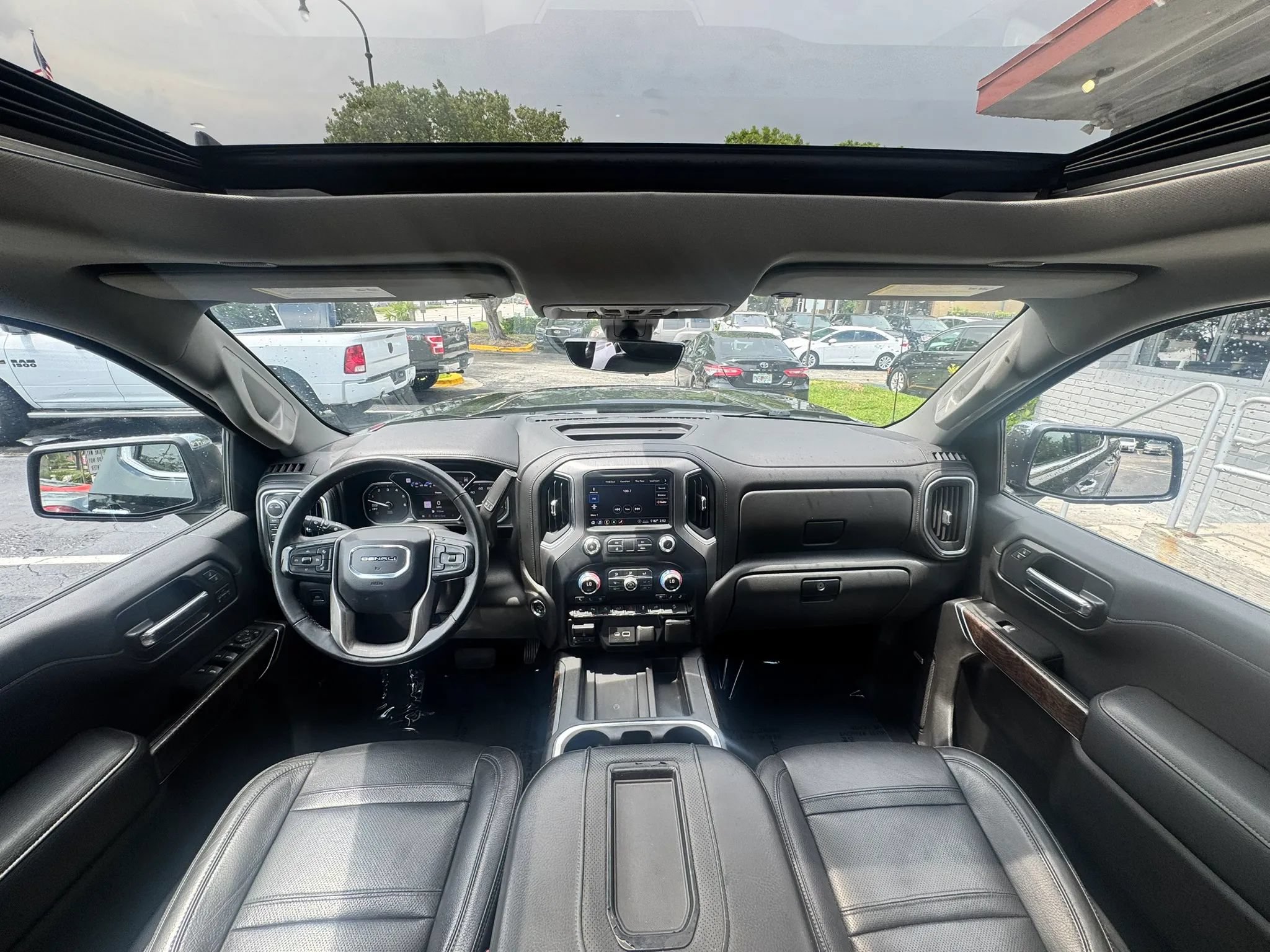 Used 2020 GMC Sierra 1500 Denali w/ Technology Package AWD/4WD image 14