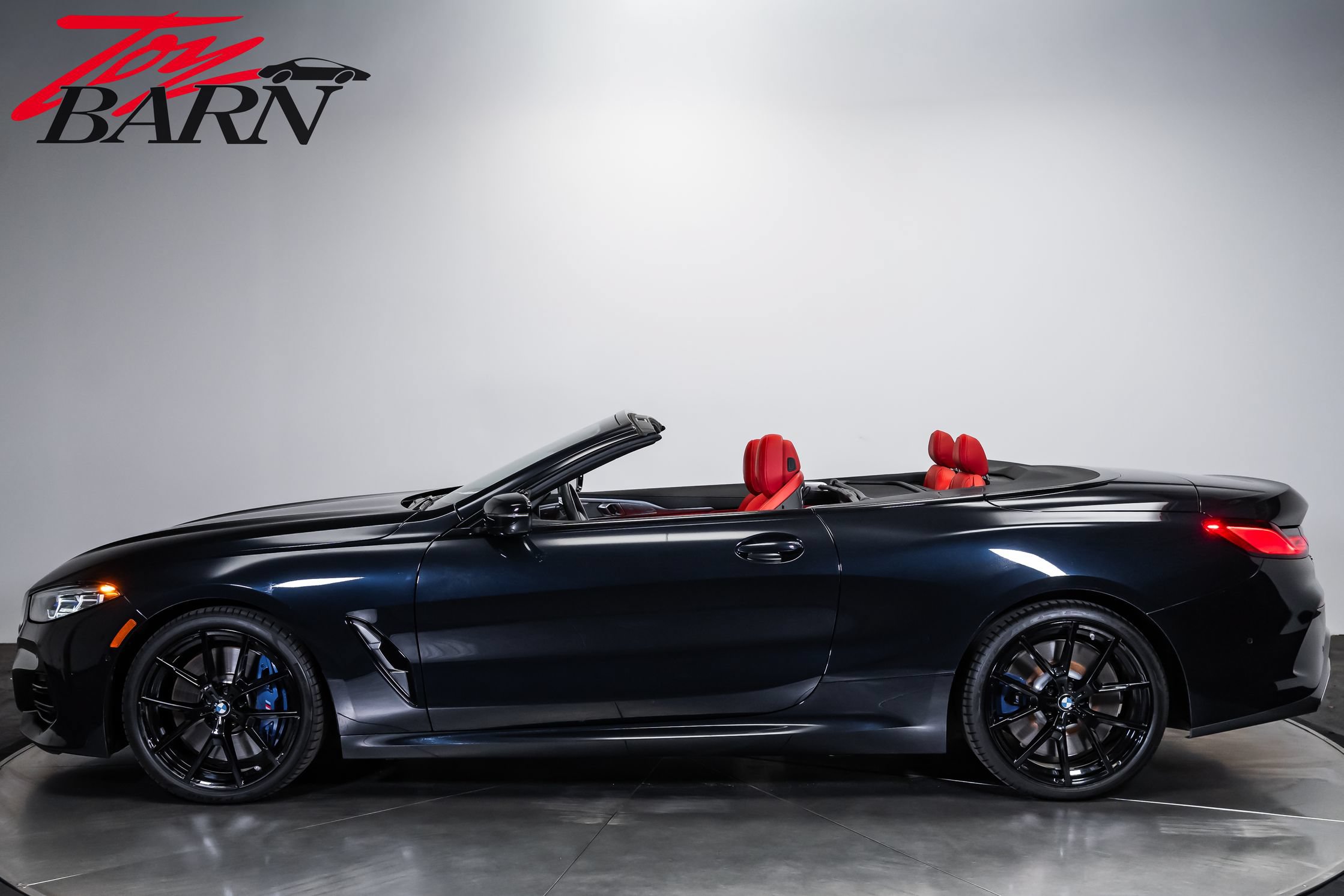 Used 2023 BMW M850i xDrive Convertible AWD/4WD image 2