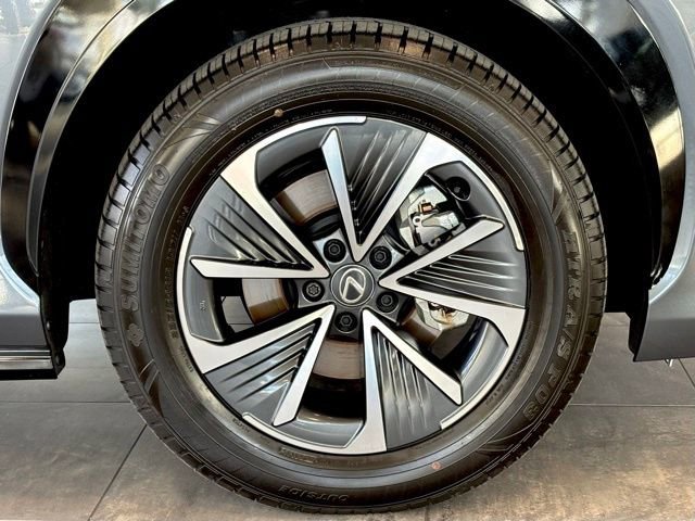 Used 2024 Lexus RZ 300e Premium w/ Accessory Package (Z1) image 37