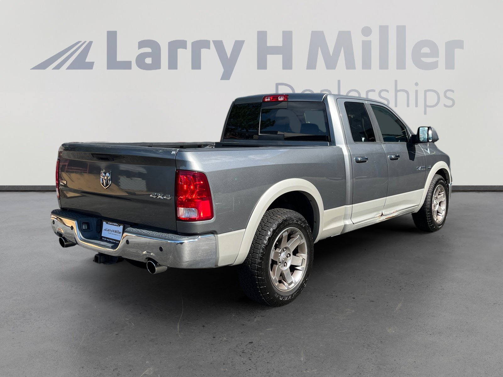 Used 2010 Dodge Ram 1500 Truck Laramie AWD/4WD image 5